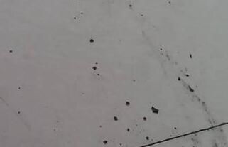 瓷磚上的污漬該怎么清潔呢？