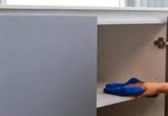 在室內進行保潔的時候，要注意什么？