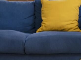 在對家具進(jìn)行清潔的時(shí)候，要注意什么呢？