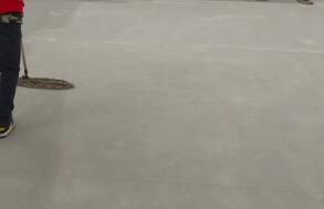 在工廠(chǎng)進(jìn)行保潔作業(yè)時(shí)，要注意什么呢？